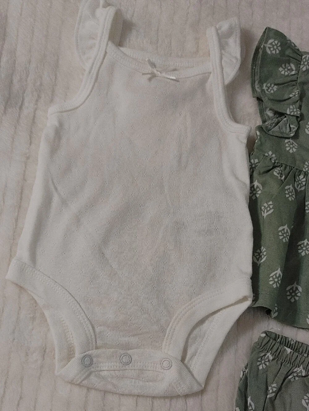 3 PC Set Carter's Green Floral Top, Bloomer & White Bodysuit Set